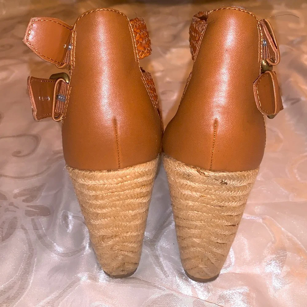 DV Dolce Vita Strappy Cognac Espadrille Wedge 10